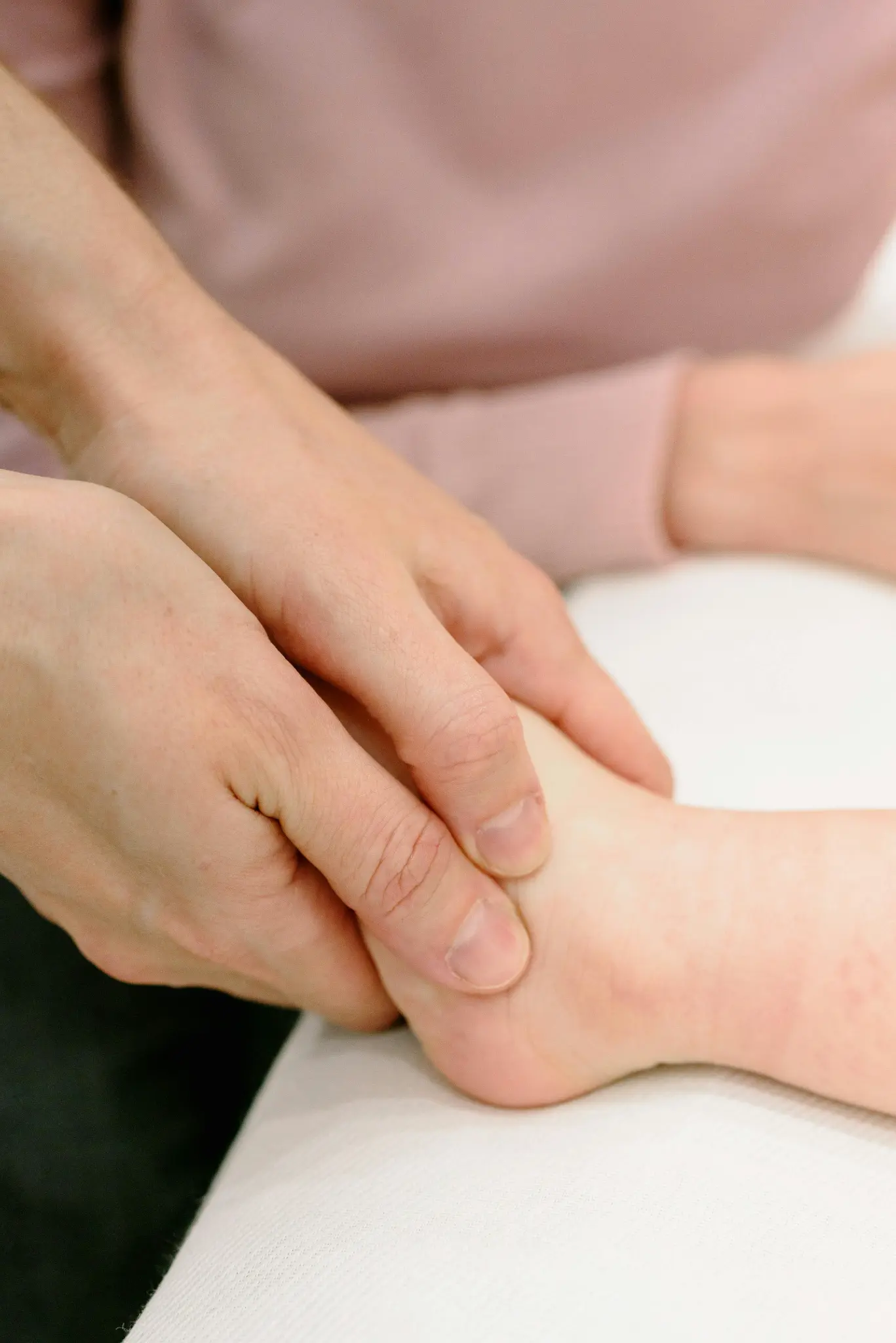 Krankengymnastik: Übungstherapie für Fuß und Knöchel